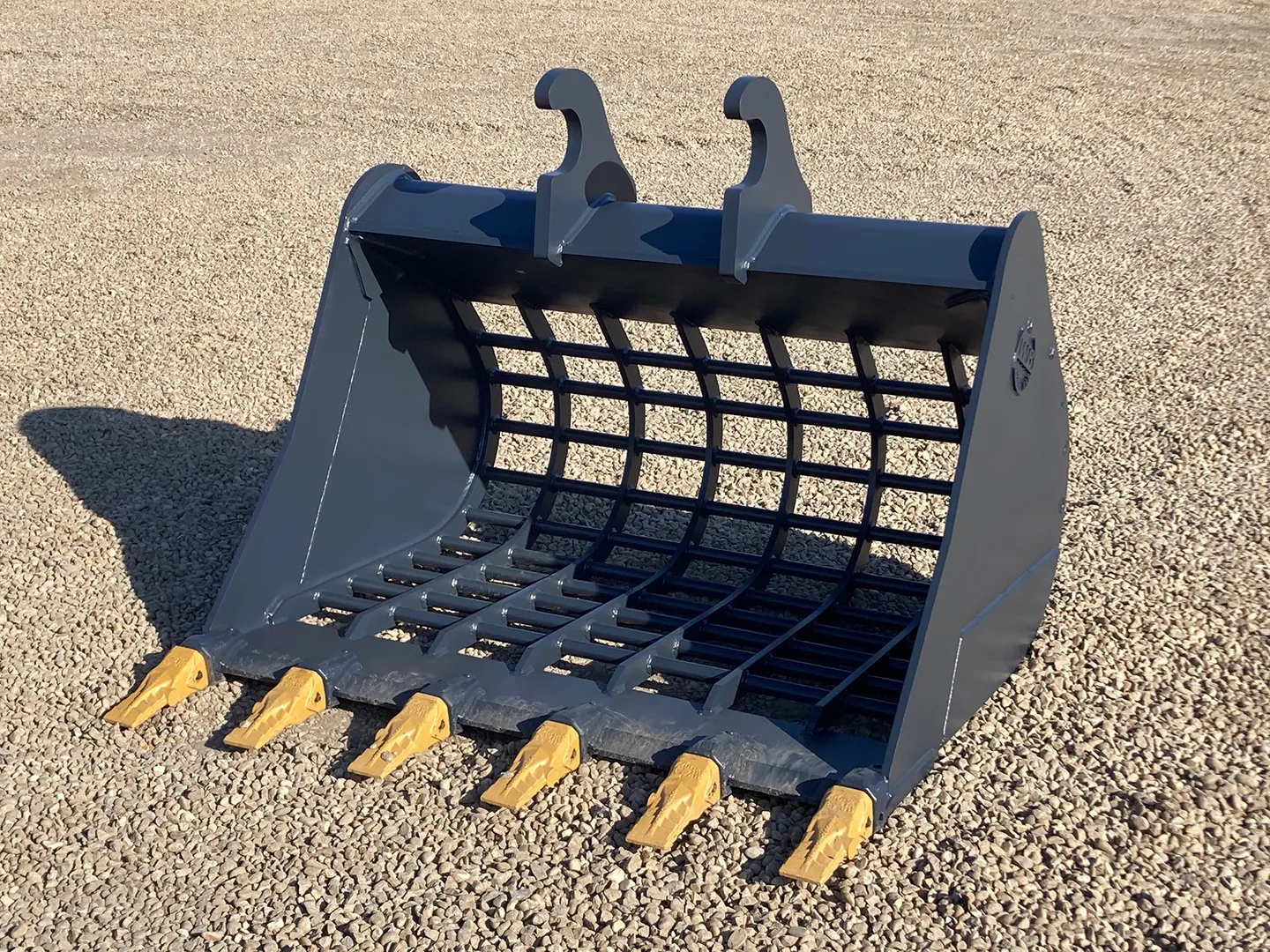 200 Skeleton Bucket